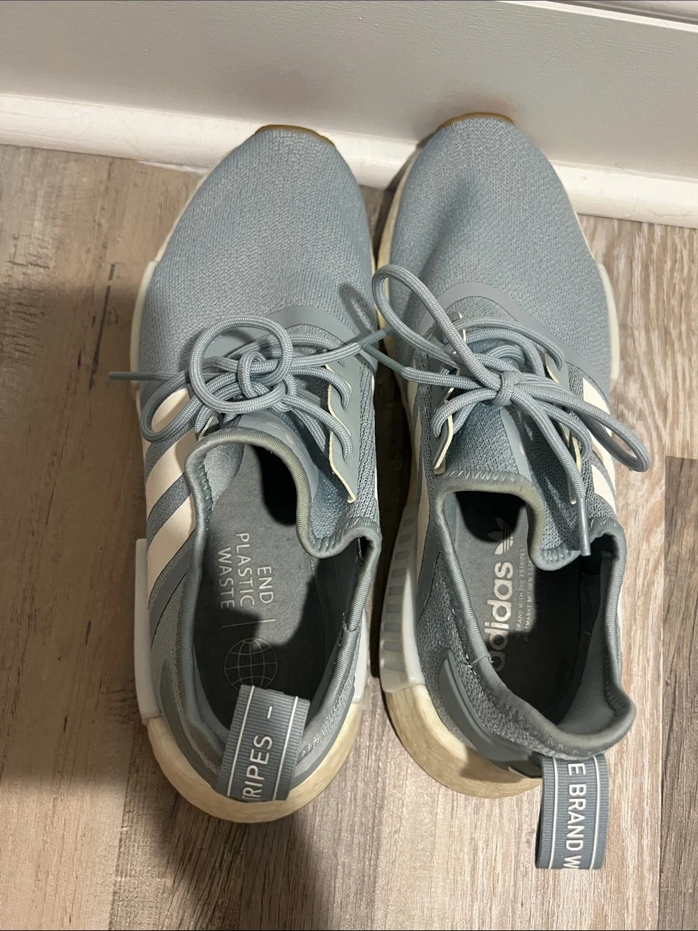adidas Women’s Athletic Sneakers in Light Blue Gray with Gum Soles Size 8.5